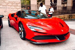 Ferrari SF90